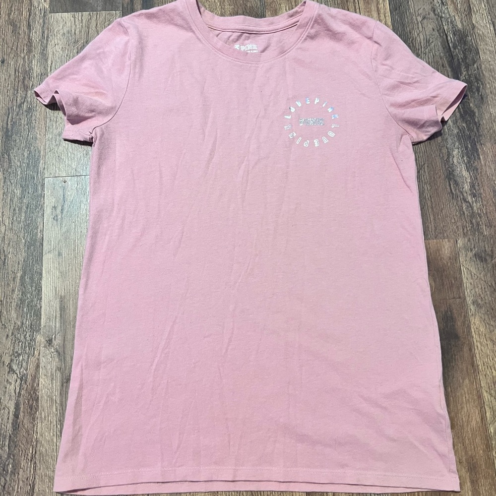 VS PINK everyday tee size small
